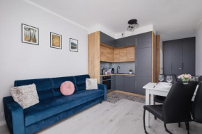 Przestronny Apartament z Balkonem by Noclegi Renters